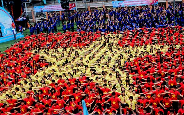 Bản anh hùng ca tuổi trẻ Việt Nam