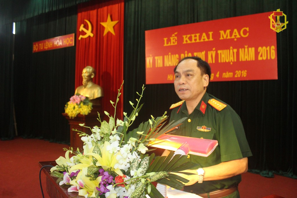 Binh chủng Hóa học tổ chức thi nâng bậc thợ kỹ thuật năm 2016