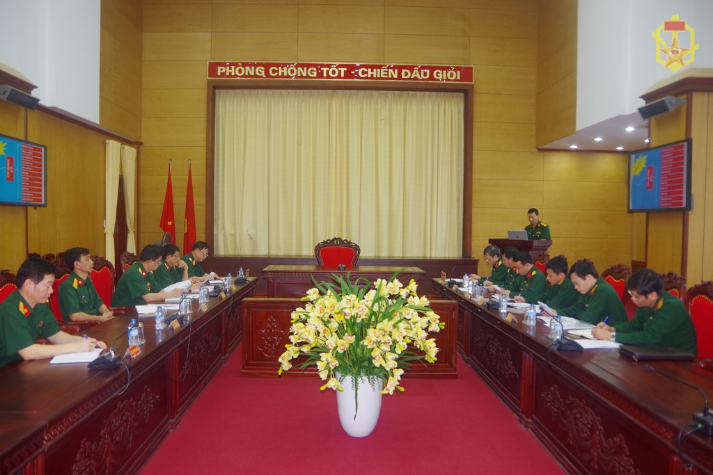 Trước đó, đoàn công tác của Cục CNTT/BTTM đã làm việc với thủ trưởng Bộ Tư lệnh Hóa học về phát triển ứng dụng CNTT và bảo đảm ATTT của Binh chủng