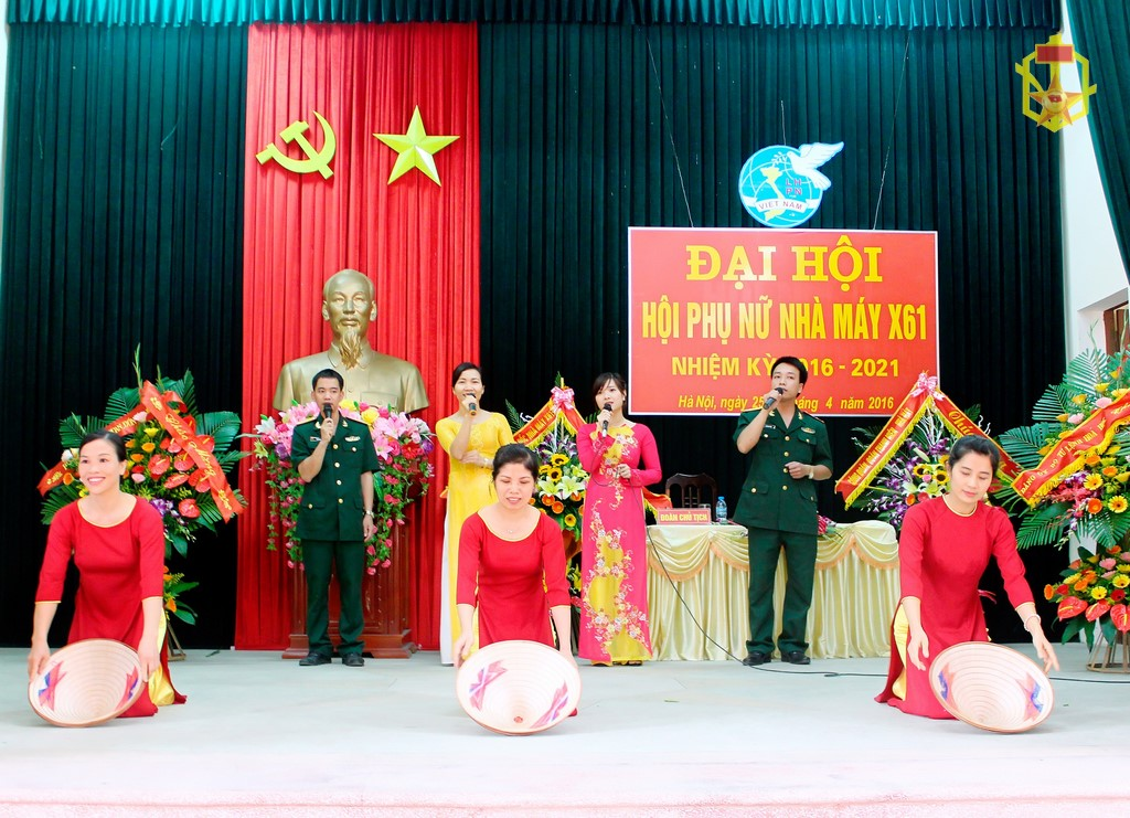 Tiết mục văn nghệ chào mừng Đại hội