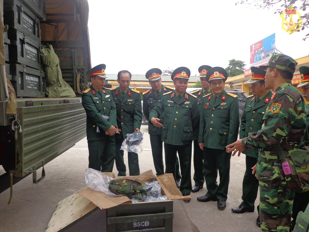 Thủ trưởng BTTM kiểm tra lực lượng, phương tiện SSCĐ tham gia bảo vệ Đại hội Đảng