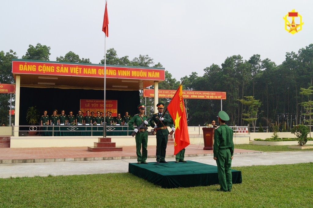 Bế mạc lớp đào đạo Hạ sĩ quan chỉ huy Hóa học khóa 37.
