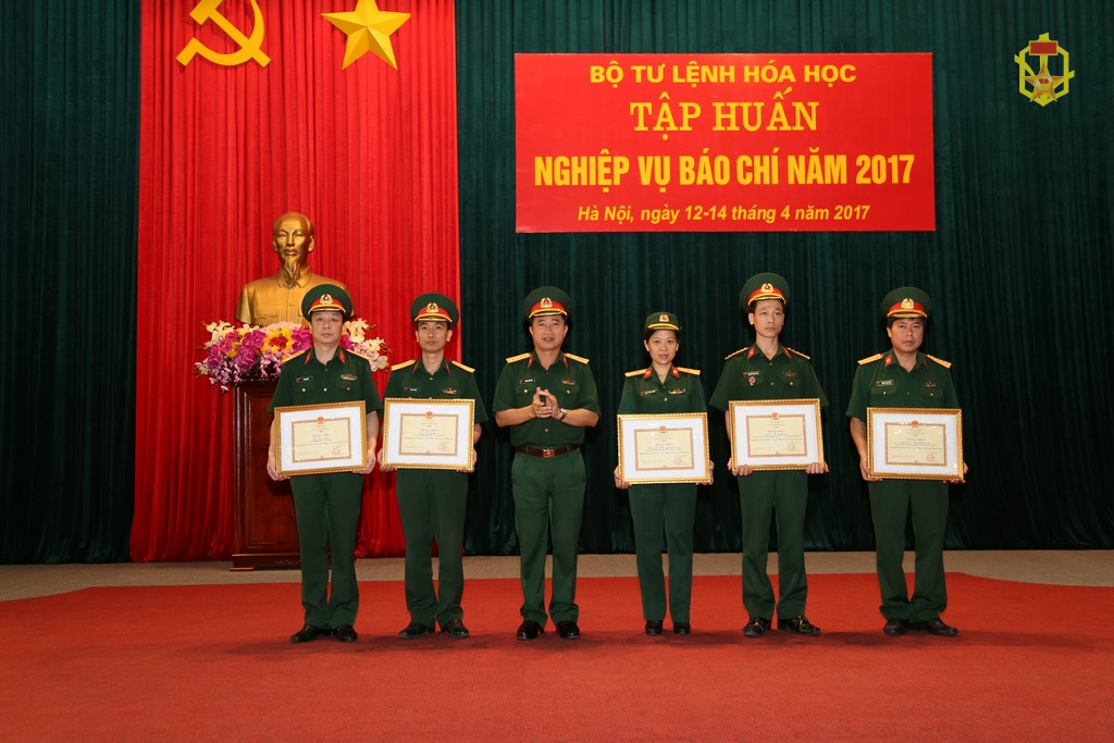 Bộ Tư lệnh Hóa học tổ chức tập huấn nghiệp báo chí vụ năm 2017