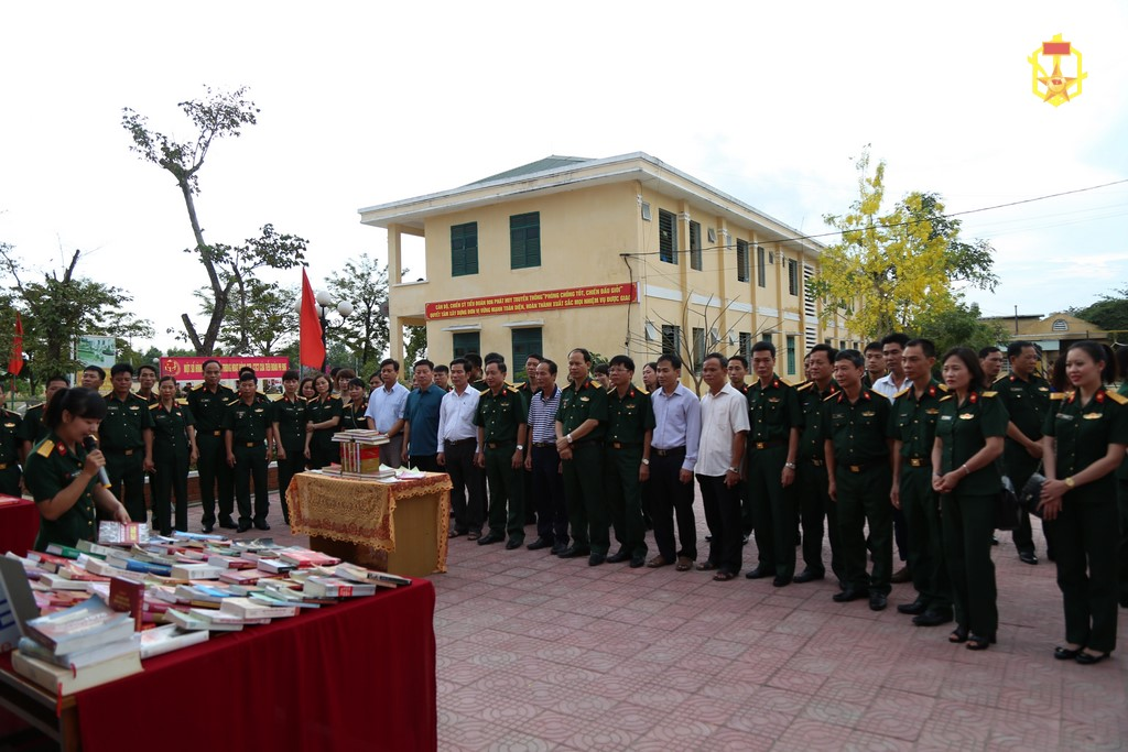 Triển lãm sách, hiện vật bảo tàng, giao lưu văn nghệ kỷ niệm 127 năm Ngày sinh Chủ tịch Hồ Chí Minh