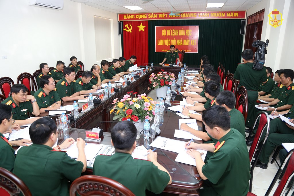 Đoàn công tác Bộ Tư lệnh làm việc với Nhà máy X61