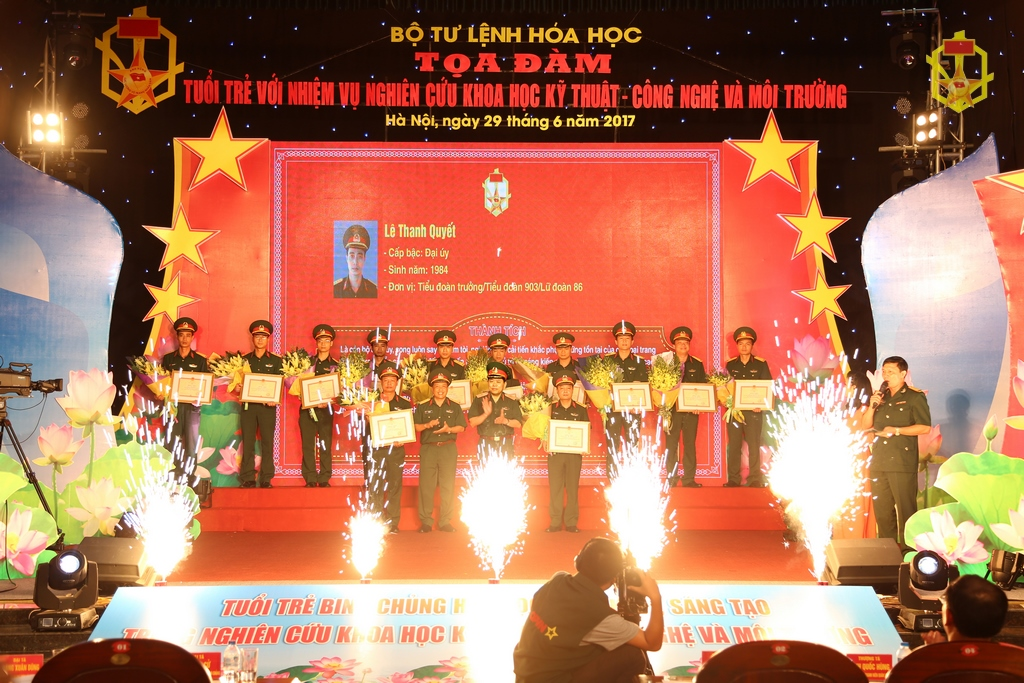 Tọa đàm "Tuổi trẻ hóa học với nhiệm vụ nghiên cứu khoa học kỹ thuật - công nghệ và môi trường" - Phần 1