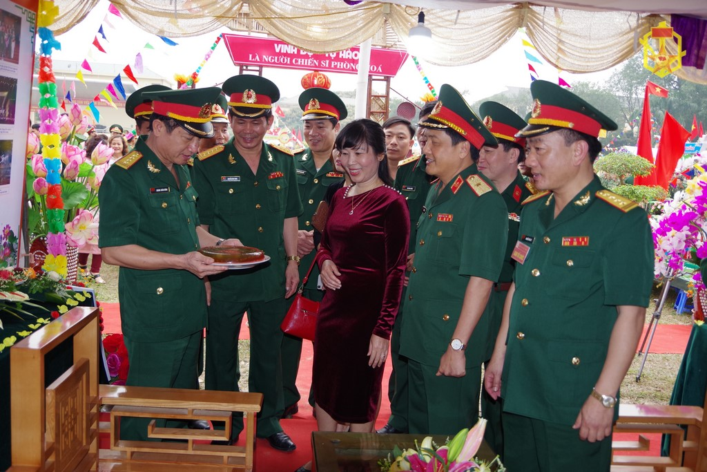 Trường Sĩ quan Phòng hóa hoàn thành xuất sắc nhiệm vụ trong giai đoạn chào mừng kỷ niệm 60 năm Ngày truyền thống Bộ đội Hóa học.