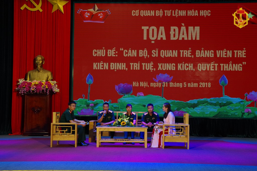 Cơ quan Bộ Tư lệnh Hóa học Tọa đàm đảng viên, sĩ quan trẻ năm 2018