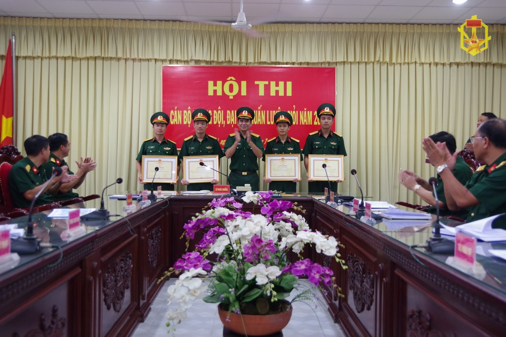 Lữ đoàn 87 tổ chức tốt hội thi Cán bộ huấn luyện giỏi năm 2018