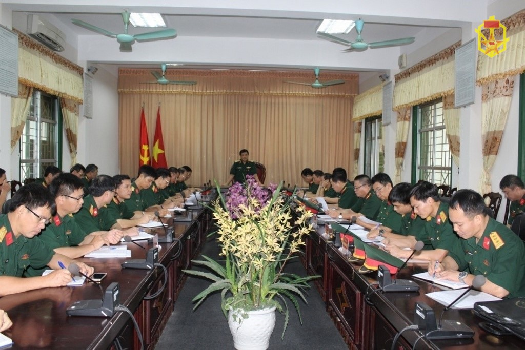 Đoàn công tác Binh chủng Hóa học kiểm tra công tác chuẩn bị cho năm học mới tại Trường Sĩ quan Phòng hóa