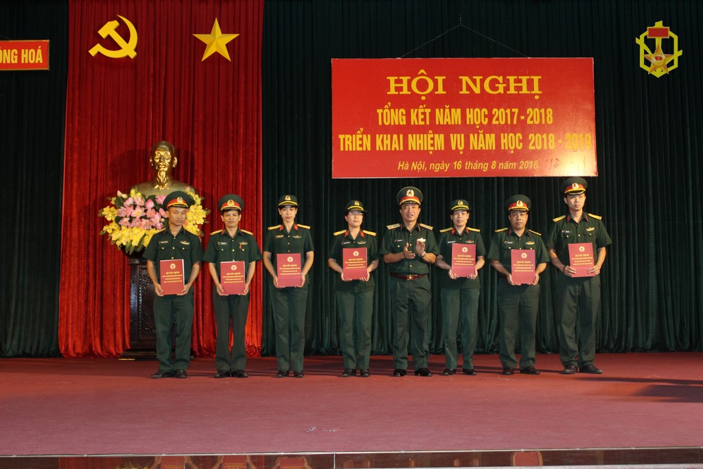 Trường Sĩ quan Phòng hóa trên 80% học viên được kiểm tra đạt khá, giỏi