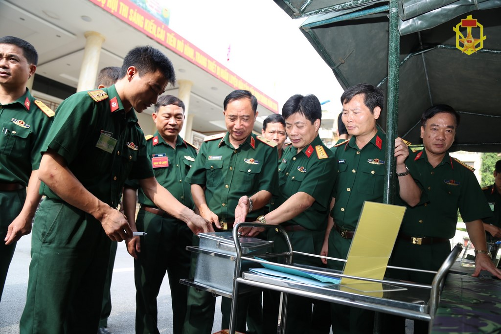 Nhiều tính mới tại hội thi sáng kiến hậu cần của Binh chủng Hóa học