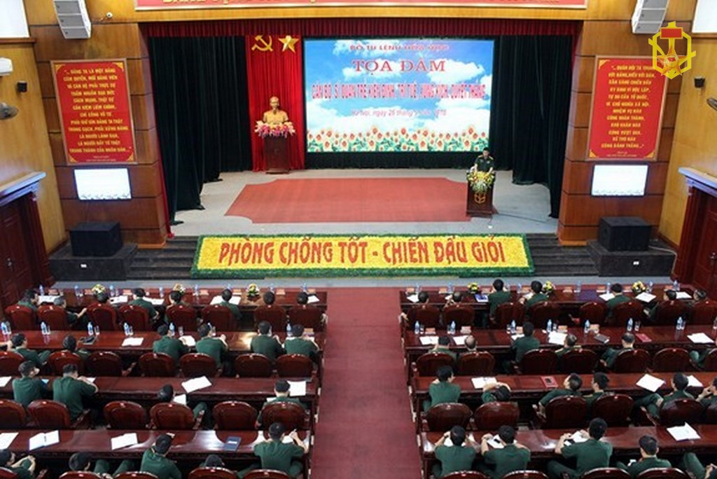 Binh chủng Hóa học tổ chức tọa đàm cán bộ, sĩ quan trẻ