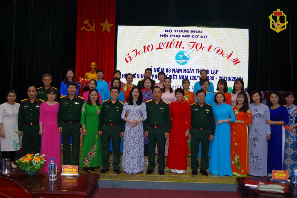 Xây dựng người phụ nữ Quân đội “bốn tốt”