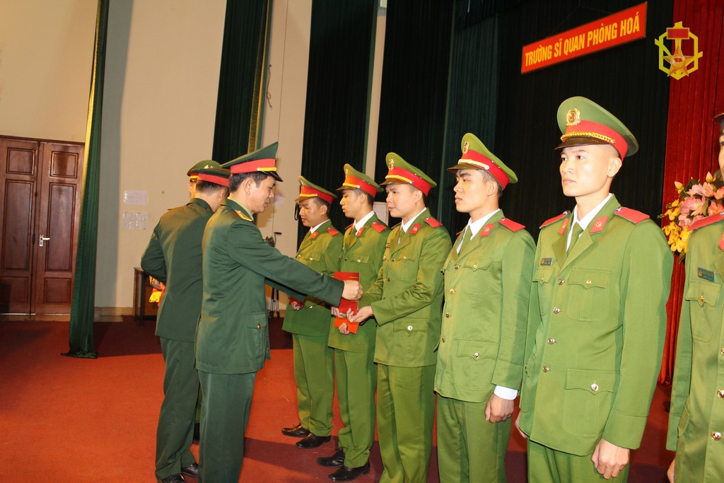 Trường Sĩ quan Phòng hóa tổ chức Lễ tốt nghiệp đào tạo Sĩ quan Chỉ huy Kỹ thuật Hóa học cấp phân đội trình độ cao đẳng cho Bộ Tư lệnh Cảnh sát Cơ động – Bộ công an