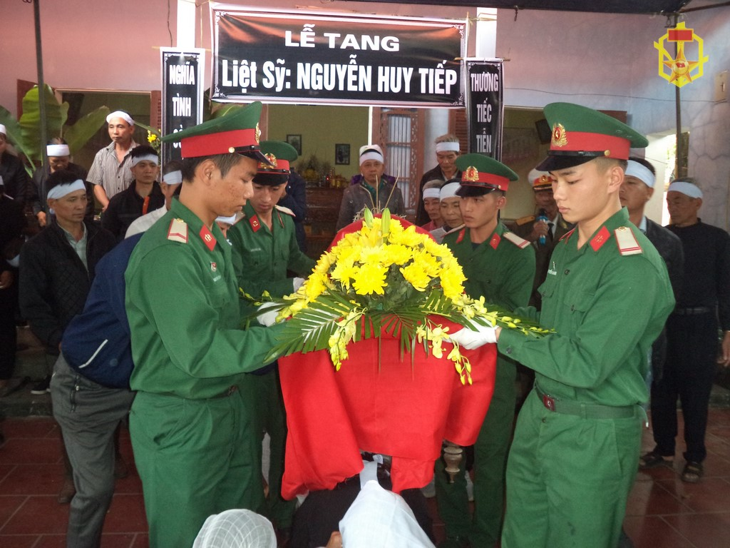 Tiểu đoàn 902 – Lữ đoàn 86 tham gia đưa hài cốt liệt sỹ về an táng tại nghĩa trang quê nhà