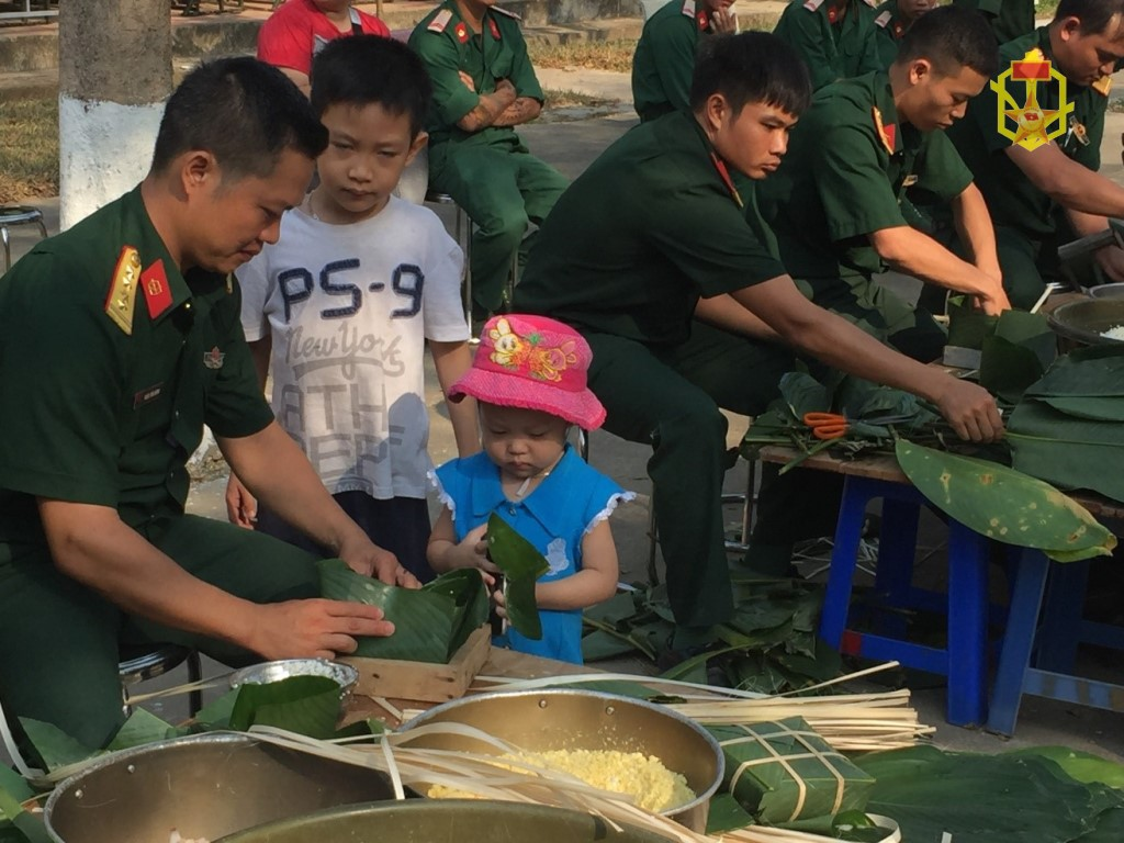 Sôi nổi hội thi "Bánh chưng xanh, thắm tình đồng đội" Tết Kỷ hợi 2019