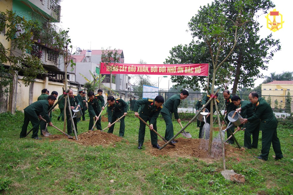 Trường Sĩ quan Phòng hóa và Kho Khí tài Hóa học 61 hưởng ứng tết trồng cây xuân Kỷ Hợi