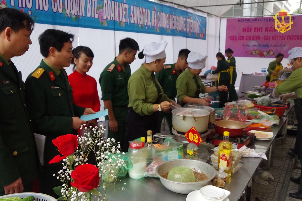 Sôi nổi hoạt động chào mừng ngày Quốc tế Phụ nữ 8/3