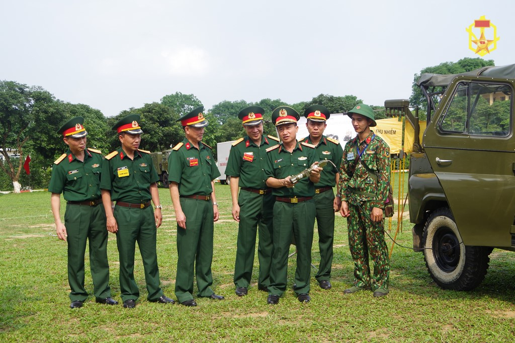 Binh chủng Hóa học tổ chức thành công Hội thi cán bộ trung đội, đại đội, tiểu đoàn huấn luyện giỏi năm 2019