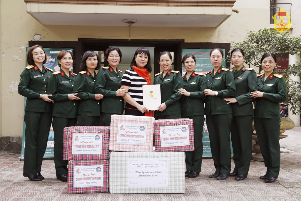 Phụ nữ Binh chủng Hóa học chung tay ủng hộ Chương trình Mottainai