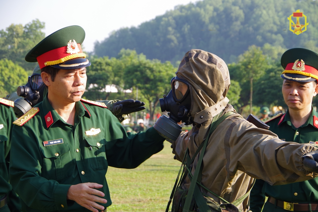 Binh chủng phúc tra kết quả đơn vị vững mạnh toàn diện mẫu mực, tiêu biểu năm 2019 của Lữ đoàn 86