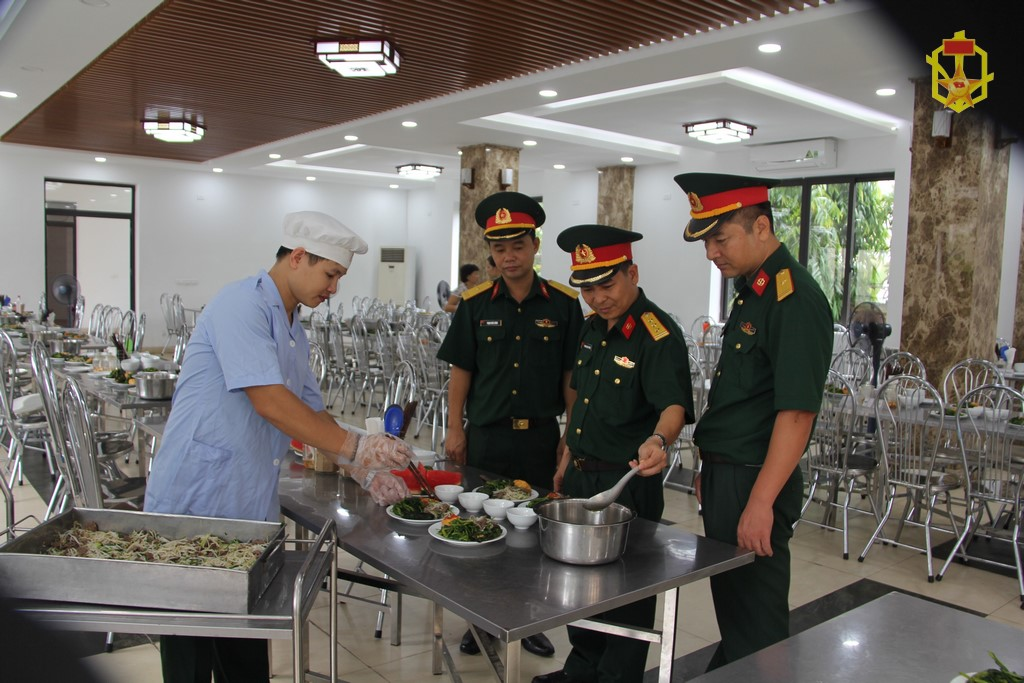 Người cán bộ hậu cần tiêu biểu xuất sắc của Binh chủng Hóa học