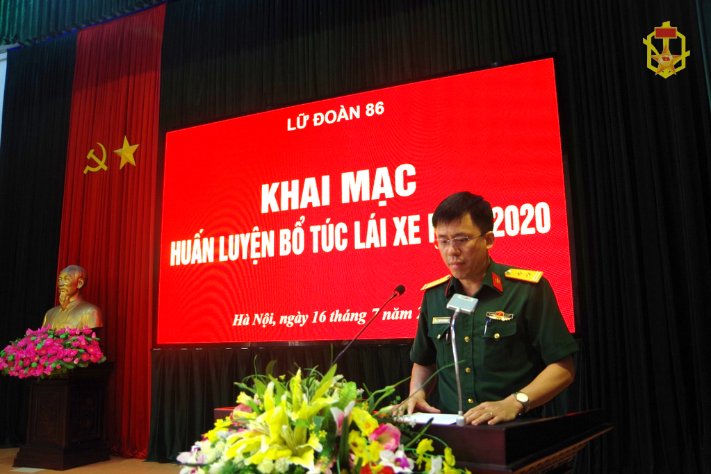 Lữ đoàn 86 huấn luyện bổ túc lái xe năm 2020