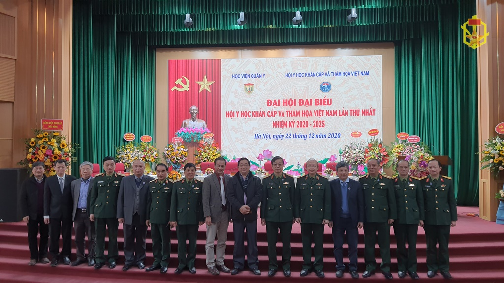 Thiếu tướng Hà Văn Cử Tư lệnh Binh chủng Hóa học tham dự Đại hội Hội Y học Khẩn cấp và Thảm họa Việt Nam