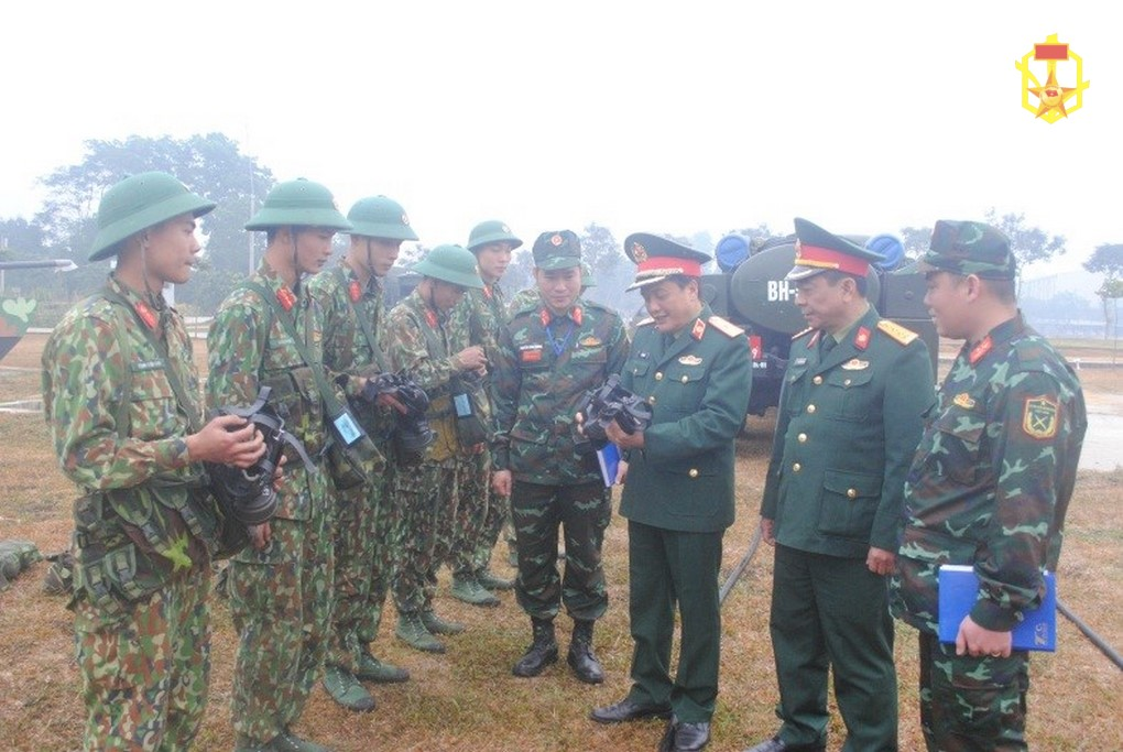Thực hiện kế hoạch kiểm tra của Bộ Tư lệnh Hóa học, sáng ngày 15/01/2021 Đoàn kiểm tra của Binh chủng Hóa học do đồng chí Thiếu tướng Hà Văn cử, P. Bí thư Đảng ủy - Tư lệnh Binh chủng làm trưởng đoàn đã kiểm tra đơn vị Tiểu đoàn 905.