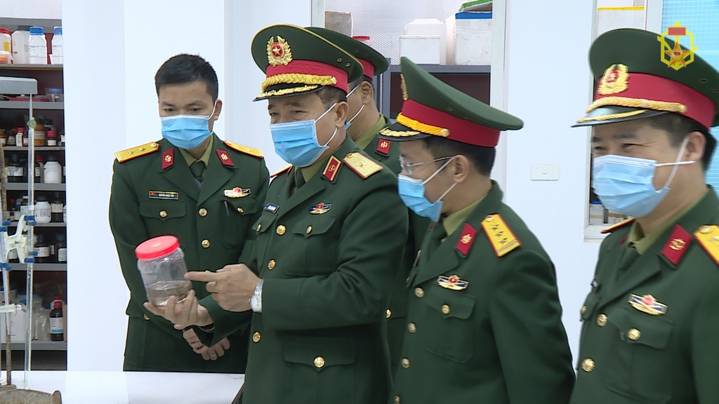 Đẩy mạnh xây dựng chính quy, tăng cường kỷ luật