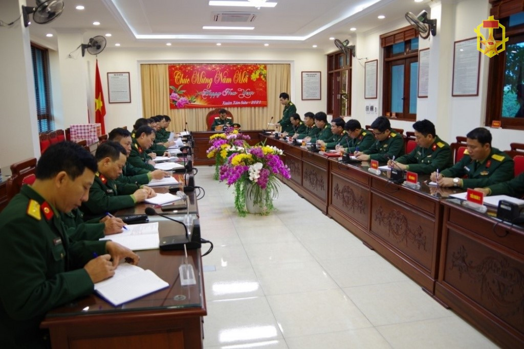 Tư lệnh Binh chủng Hoá học kiểm tra và chúc Tết Nguyên đán Tân Sửu năm 2021 tại Trường Sĩ quan Phòng hoá