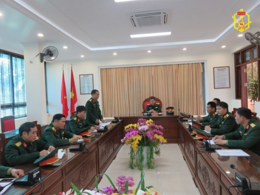 Đoàn công tác Bộ Tư lệnh Hóa học kiểm tra công tác sẵn sàng chiến đấu tại Trường Sĩ quan Phòng hóa