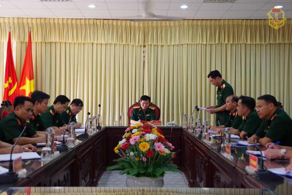Đoàn công tác của Bộ Tư lệnh kiểm tra và chúc Tết Lữ đoàn 87