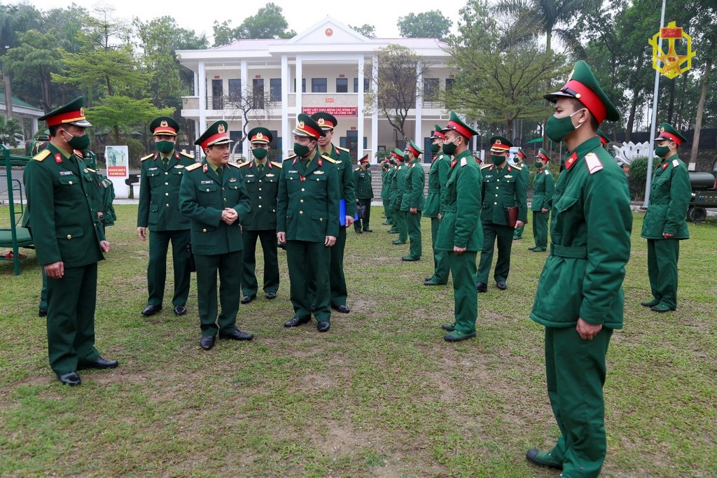 Định hướng tư tưởng và xây dựng giá trị nhân cách cho chiến sĩ mới ở Binh chủng Hóa học