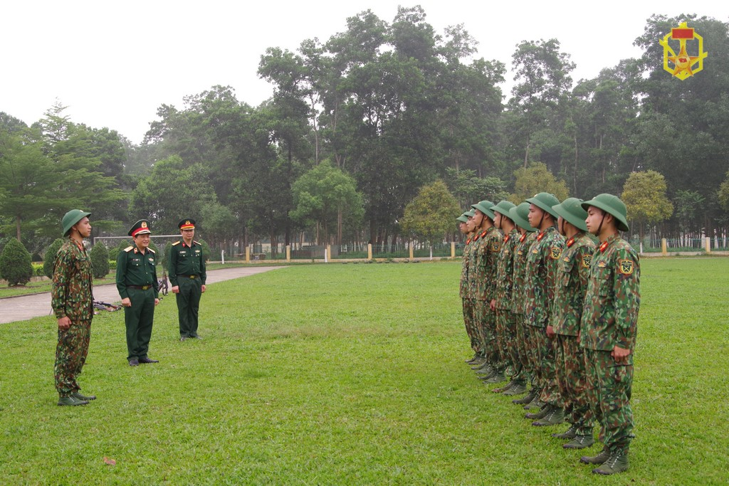 Binh chủng Hóa học kiểm tra kết quả đào tạo giai đoạn 1 học viên Đại đội 1/Tiểu đoàn 1