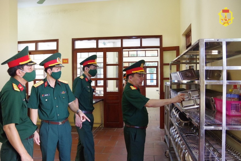 Bộ Tư lệnh chấm thi “Doanh trại chính quy, xanh, sạch, đẹp”, “Đơn vị nuôi quân giỏi, quản lý quân nhu tốt” các đơn vị phia bắc. Ngày 07/01/2021
