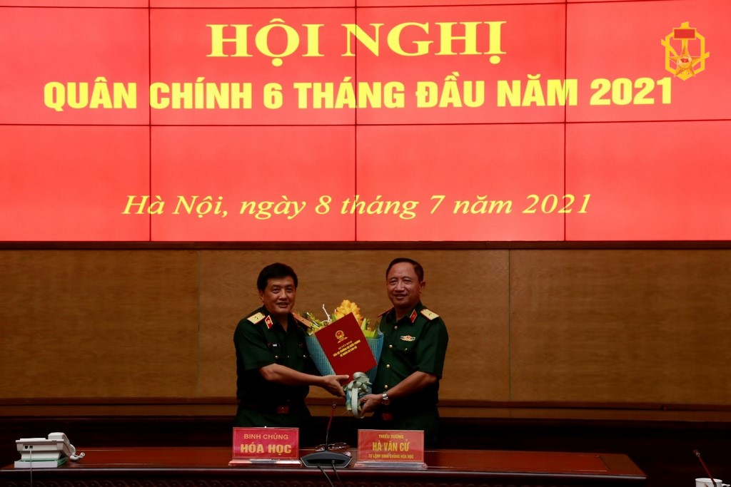 Trao quyết định các chức danh của Cơ quan đầu mối quốc gia Việt Nam về phòng, chống phổ biến vũ khí hủy diệt hàng loạt
