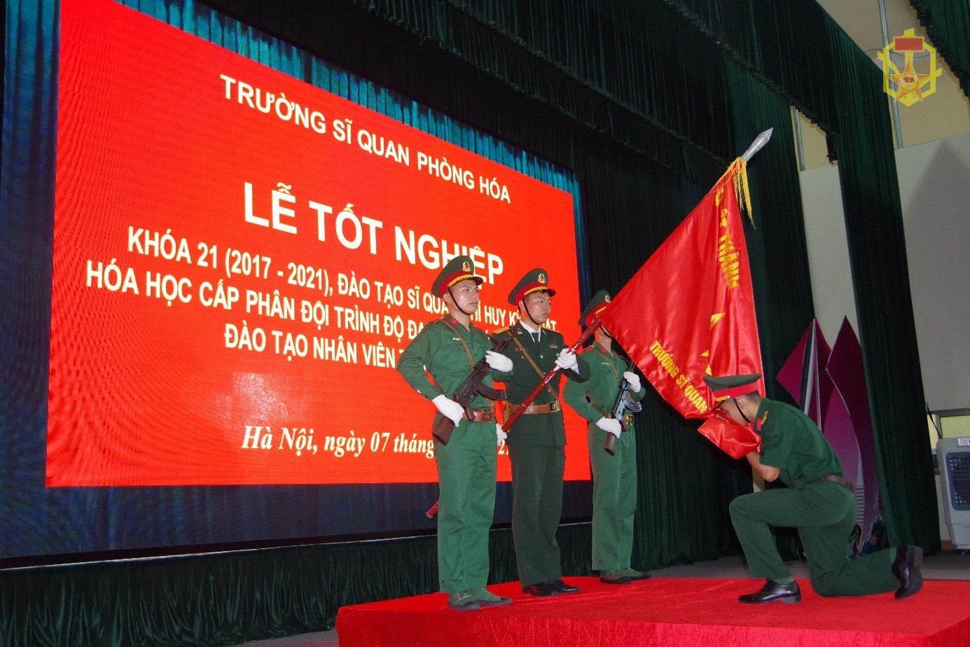 Trường Sĩ quan Phòng hóa tổ chức Lễ tốt nghiệp cho học viên năm 2021