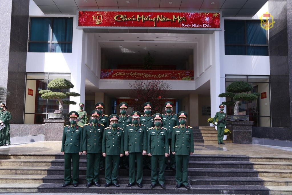 Trung tướng Phùng Sỹ Tấn thăm, chúc Tết Binh chủng Hóa học