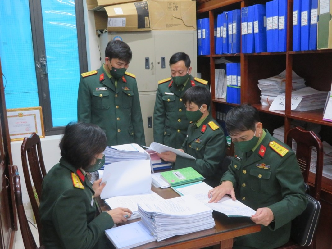 Bộ Tư lệnh Hóa học kiểm tra công tác Văn thư, bảo mật, lưu trữ năm 2022 tại Trường Sĩ quan Phòng hóa