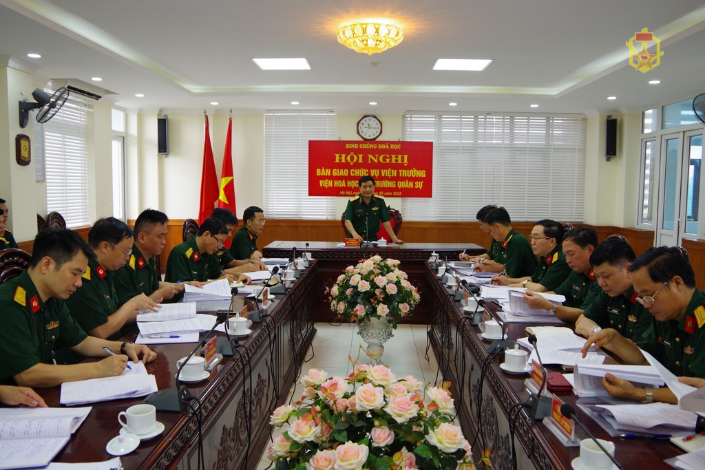 Bàn giao chức vụ Viện trưởng Viện Hóa học môi trường quân sự