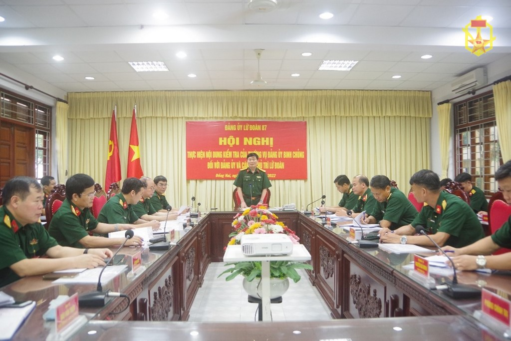 Đoàn công tác Binh chủng kiểm tra, làm việc với Lữ đoàn 87