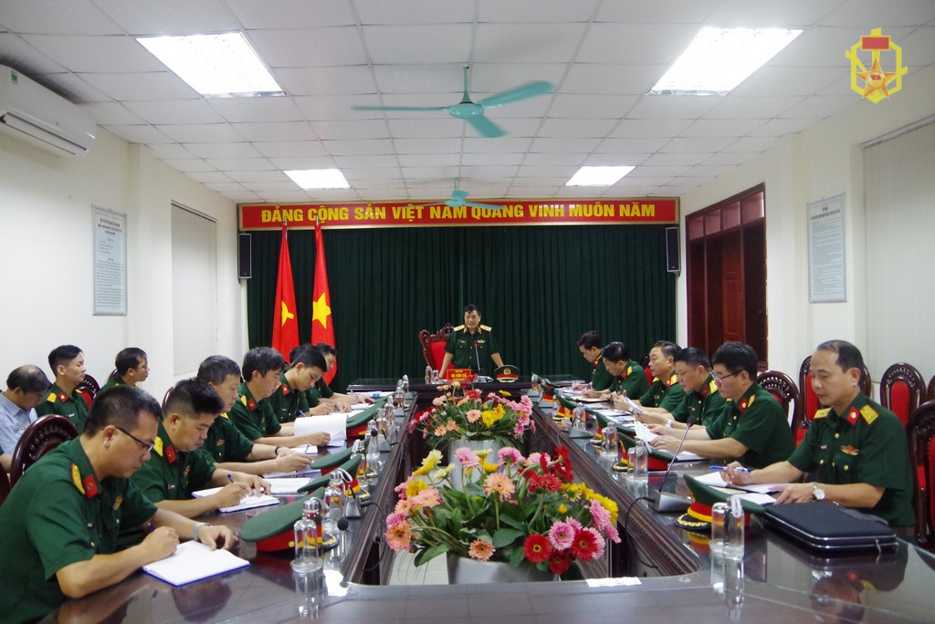 Đoàn công tác Binh chủng Hóa học kiểm tra làm việc với nhà máy X61
