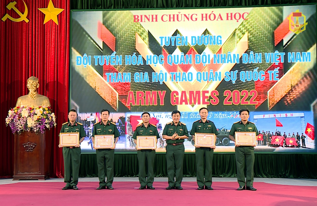 Binh chủng Hóa học tuyên dương Đội tuyển Hóa học giành thành tích cao tại Army Games 2022