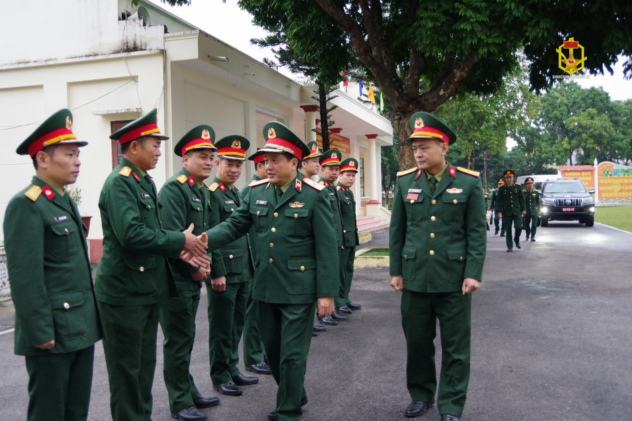 Tư lệnh Binh chủng kiểm tra SSCĐ và chúc Tết Nguyên đán Giáp Thìn năm 2024 tại Kho Khí tài Hóa học 61