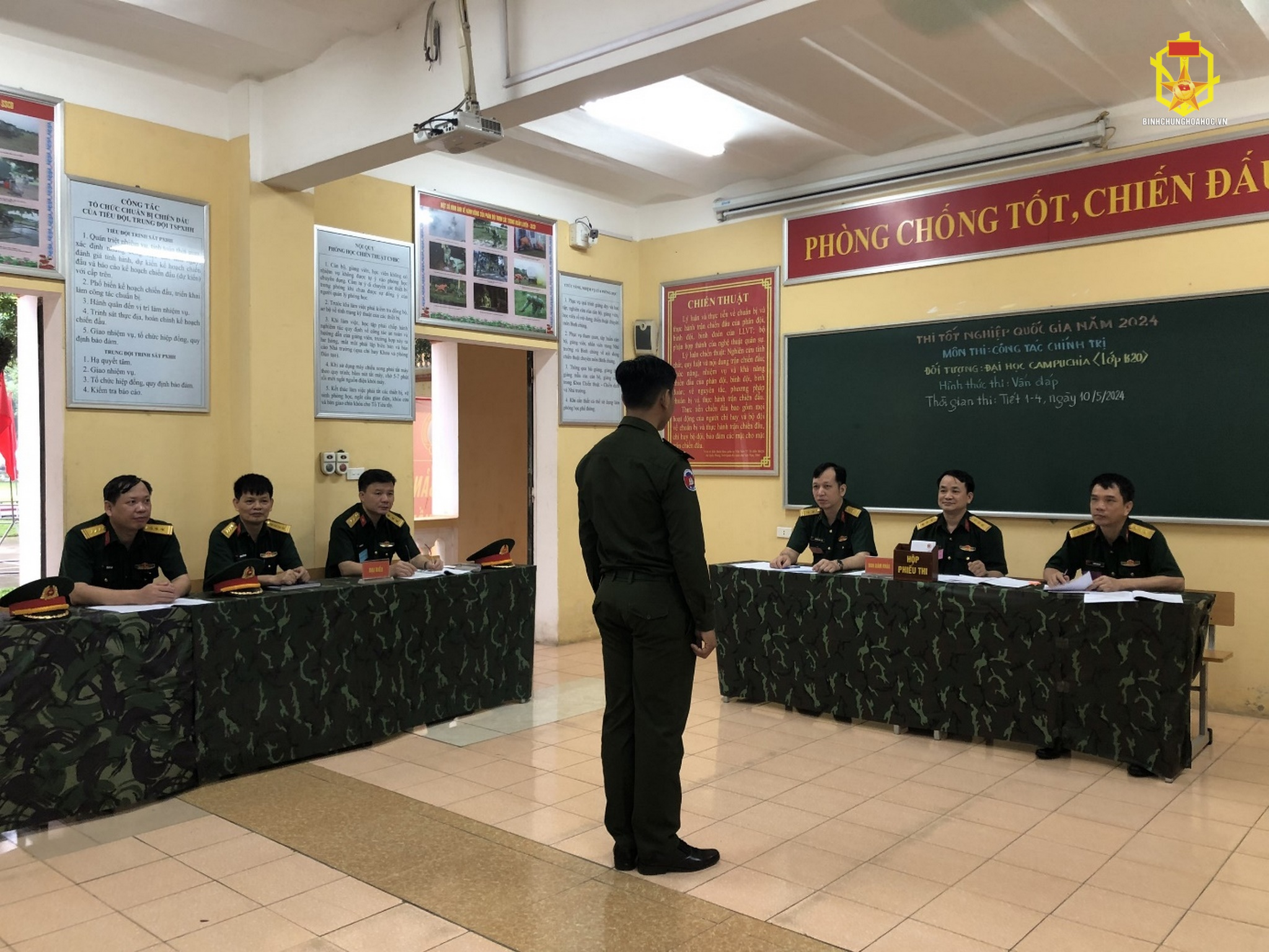 Trường Sĩ quan Phòng hoá tổ chức Thi Tốt nghiệp Quốc gia cho học viên Lào, Campuchia