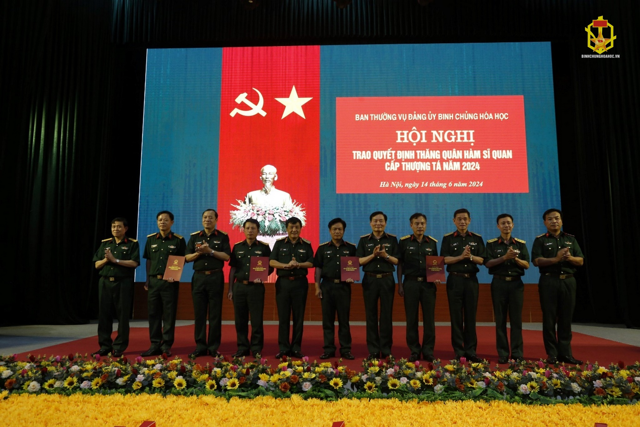 Ban Thường vụ Đảng uỷ Binh chủng Hoá học tổ chức Hội nghị trao quyết định thăng quân hàm sĩ quan cấp Thượng tá năm 2024