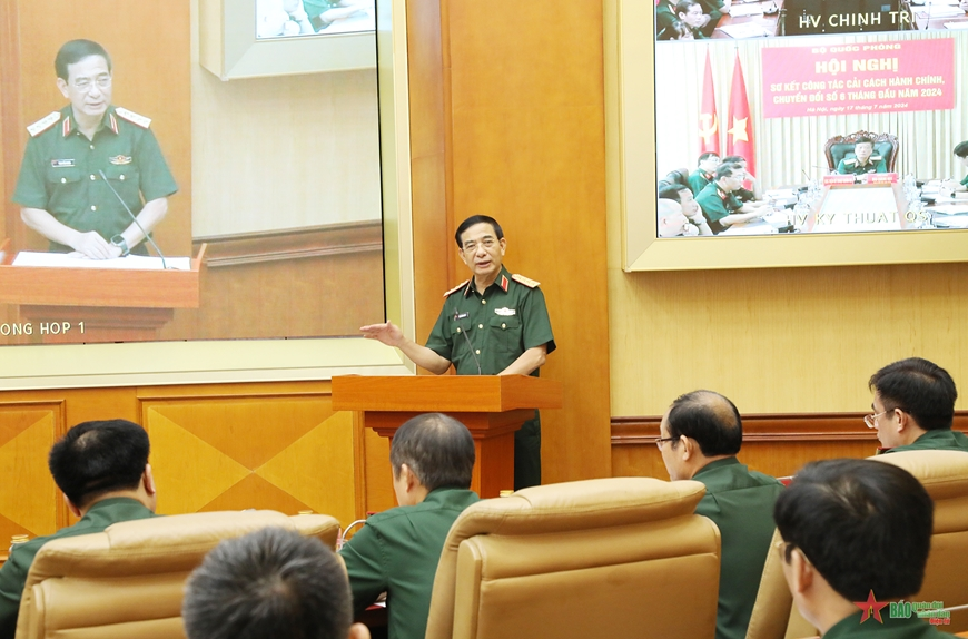 Đại tướng Phan Văn Giang phát biểu tại hội nghị.