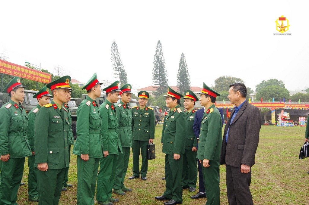 Các đơn vị trong Binh chủng Hóa học tổ chức Lễ ra quân huấn luyện năm 2025